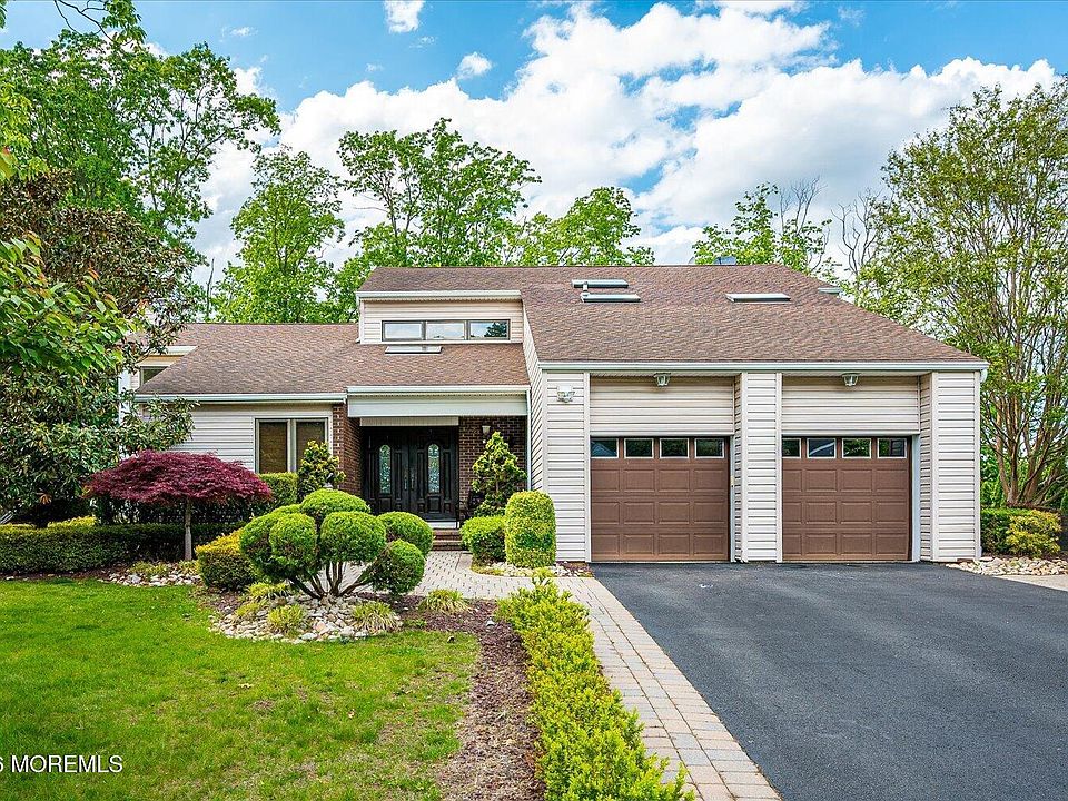 1st image of 73 Windsor Drive