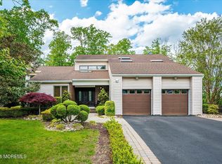 73 Windsor Drive, Eatontown, NJ 07724