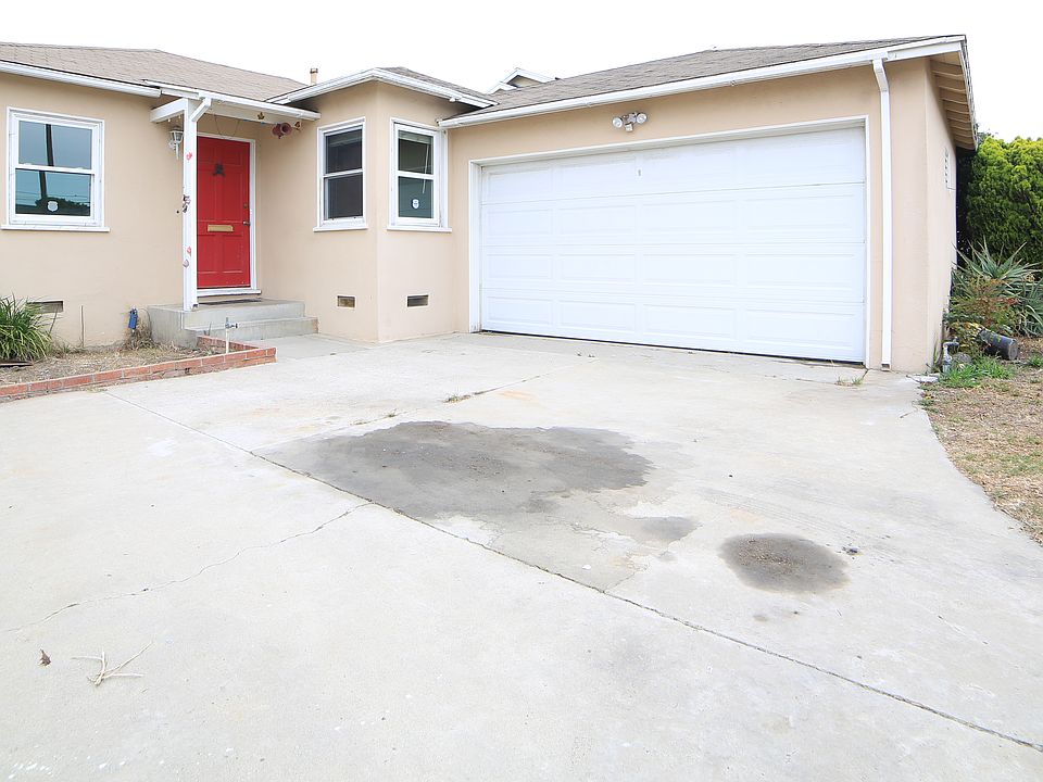 1st image of 831 Maxine Ave
