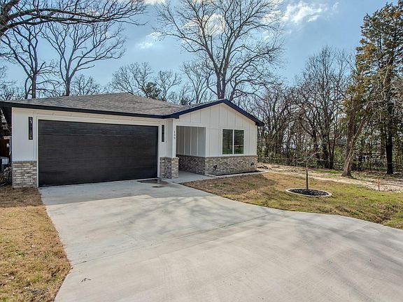 3rd image of 139 Forest Oaks Dr