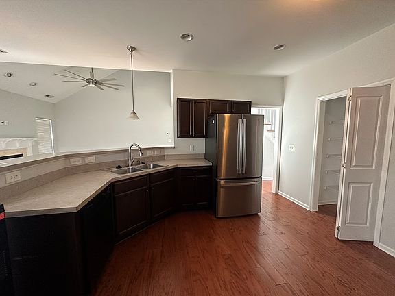 5th image of 409 Southland Dr