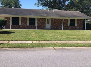 706 Sharon Hills Dr, Biloxi, MS 39532