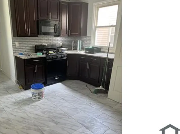 221 N 15th St #2, East Orange, NJ 07017
