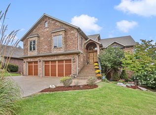 4464 S Irish Ivy Ave, Springfield, MO 65804