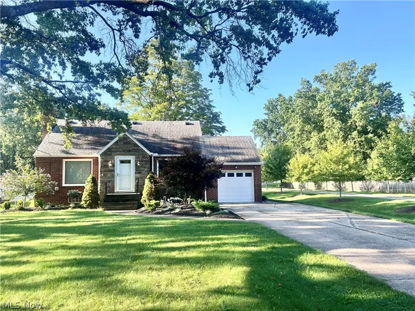 5528 Highland Rd, Highland Heights, OH 44143