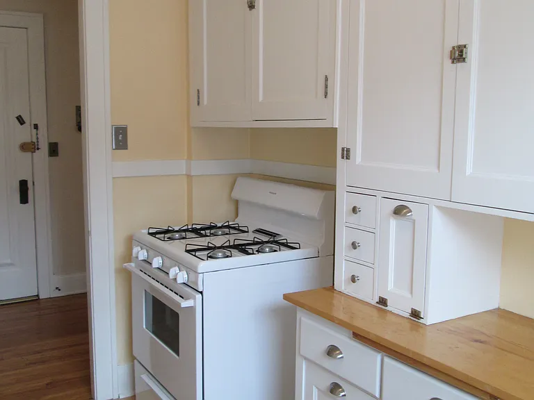 3545 Emerson Ave S — Photo 10