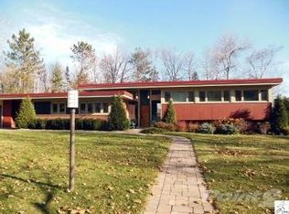 1520 Vermilion Rd, Duluth, MN 55812