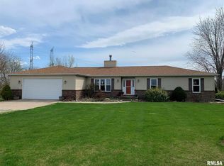 1537 County Road 800 Rd N, Eureka, IL 61530