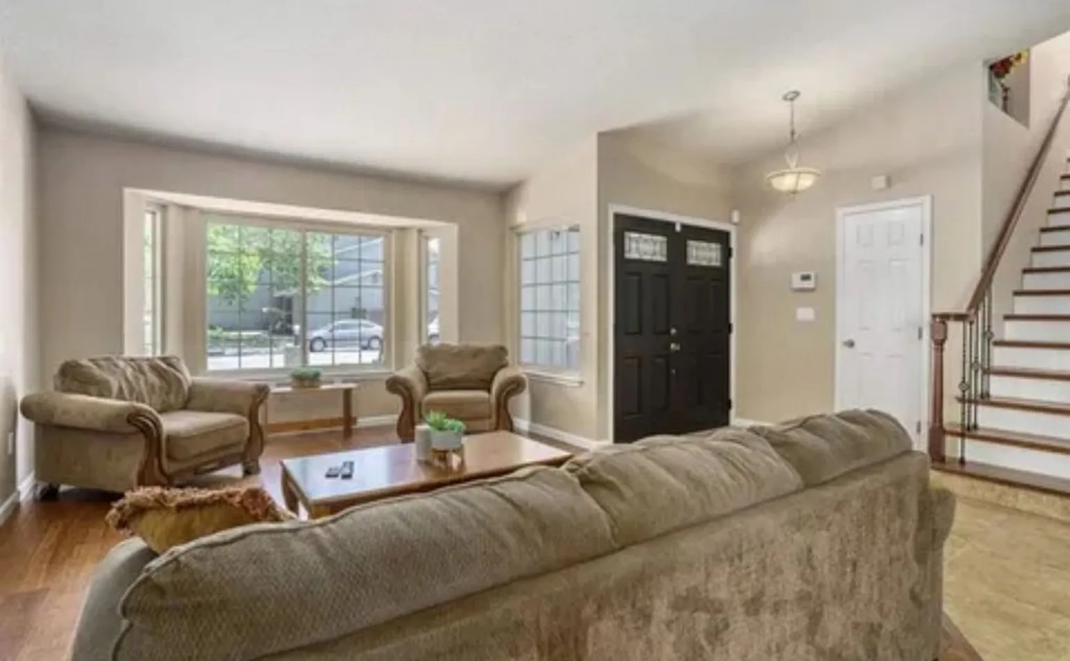 1507 Ellis Ln photo 1