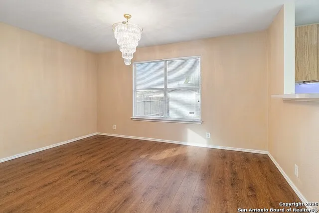 5207 Wood Glen Dr — Photo 8