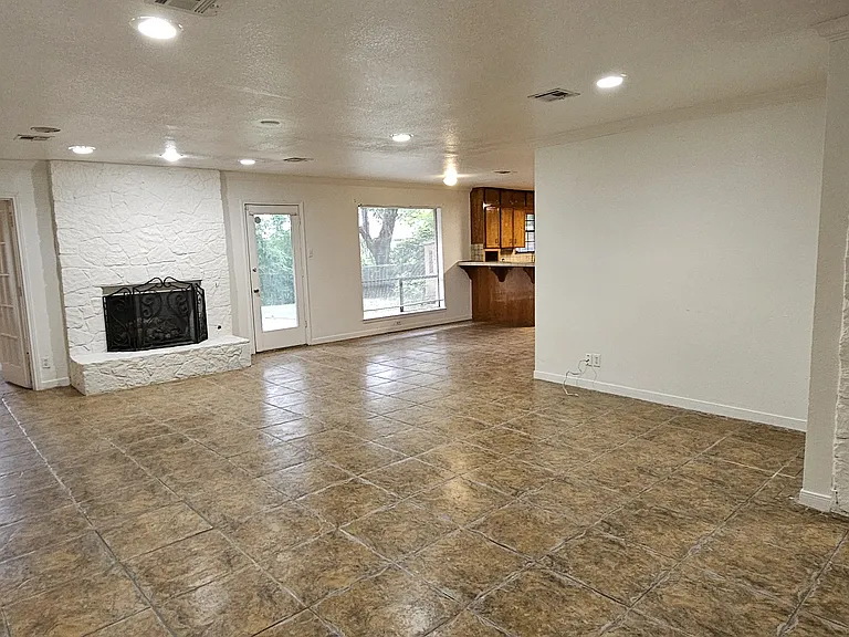 3906 Antelope Trl — Photo 2