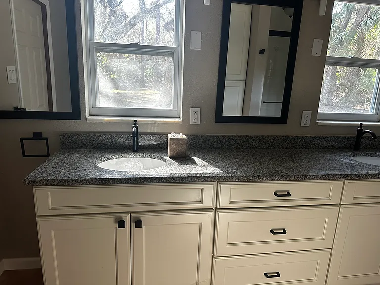 14801 W River Rd — Photo 17