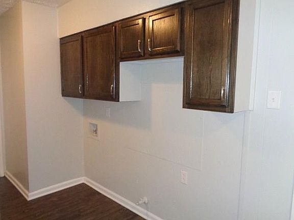 4th image of 6918 Coleshire Dr
