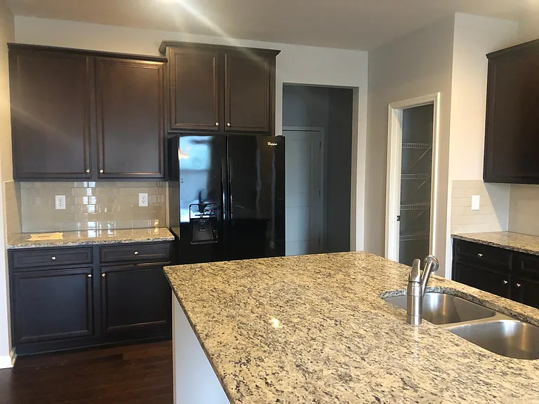 4445 Clubside Dr — Photo 10