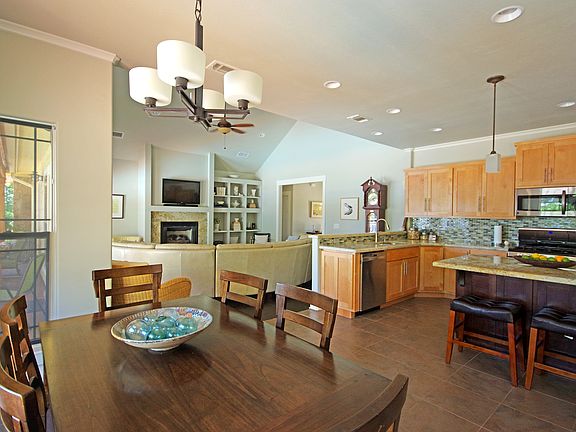 3rd image of 250 Cypress Royale E