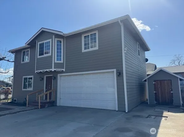 502 S Camas Avenue, Wapato, WA 98951