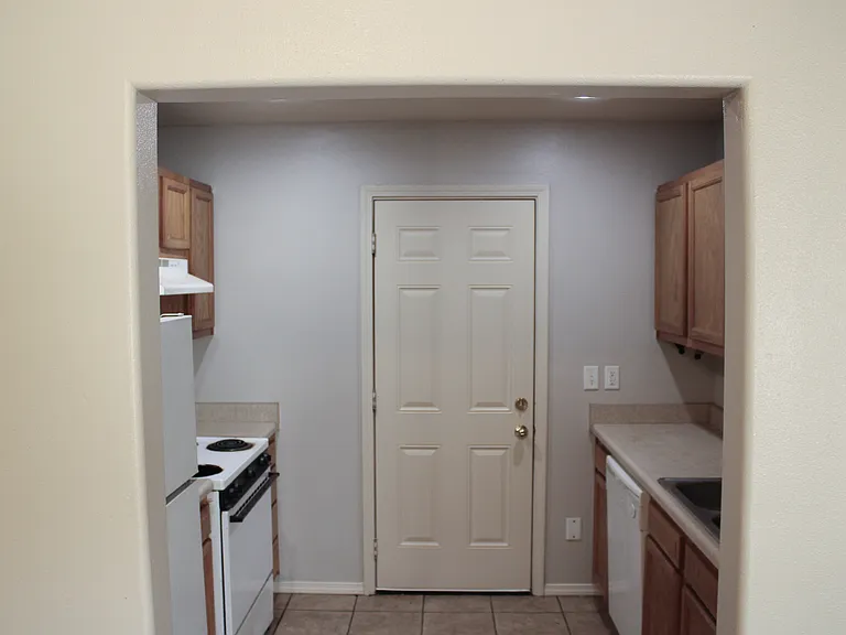4111 SW Shadowrock Pl #2 — Photo 10