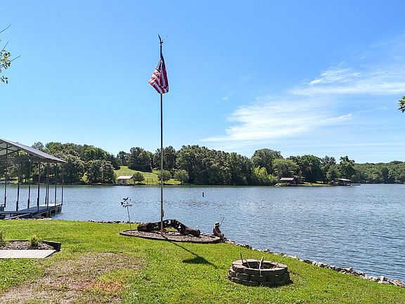 4th image of Mohawk Dr