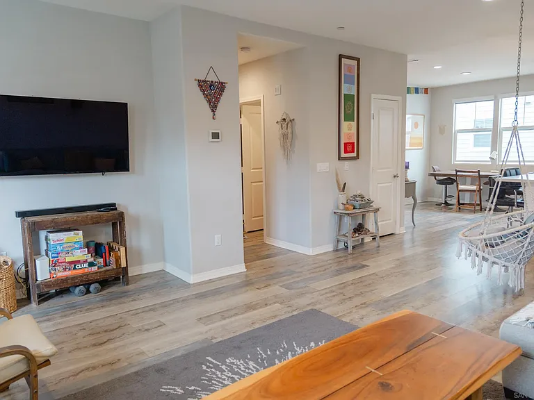 505 Lark Way — Photo 8