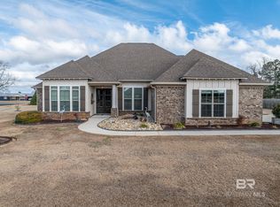 10937 Warrenton Rd, Daphne, AL 36526