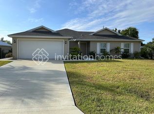 550 Encarnacion St, Punta Gorda, FL 33983