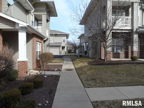 3rd image of 11217 Oakwood