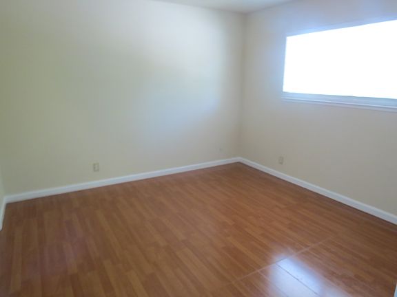 4th image of 1194 Leigh Ave APT 3