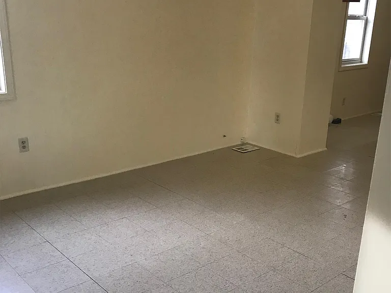 909 Stone St #1 — Photo 9