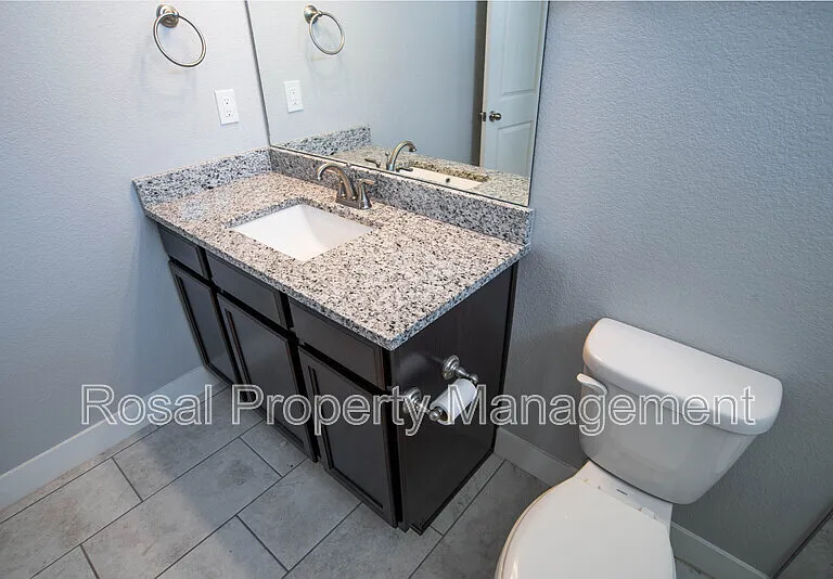 933 Northern Blvd NE — Photo 25