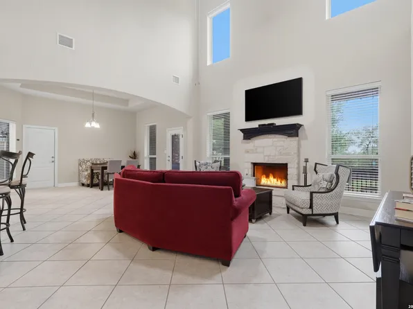 113 Misty Dawn, Castroville, TX 78009