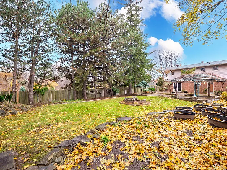 20 Pine Ridge Ln — Photo 46
