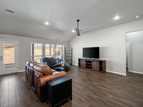 5th image of 8928 Holt St