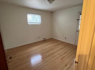 7 Delafield Dr, Albany, NY 12205