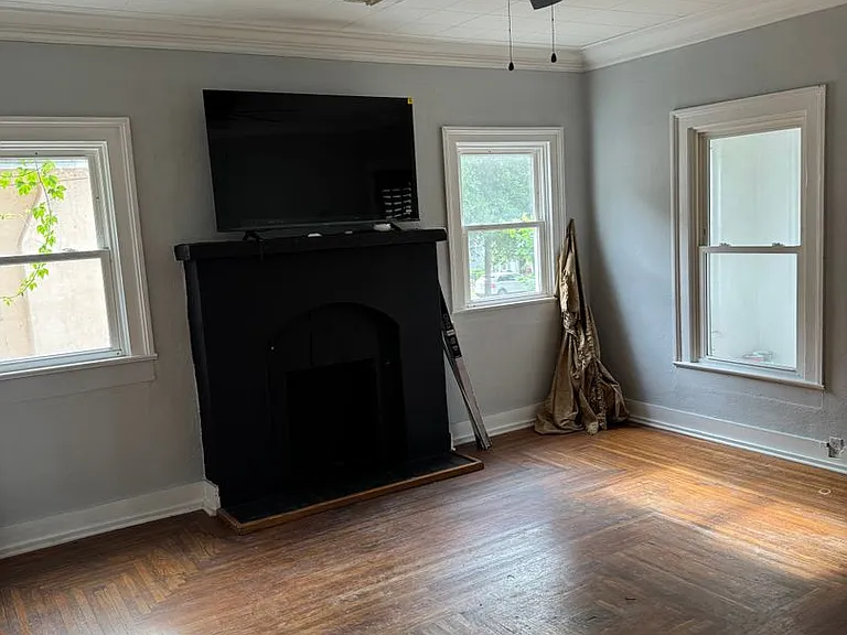 2218 Yancey Ave — Photo 13