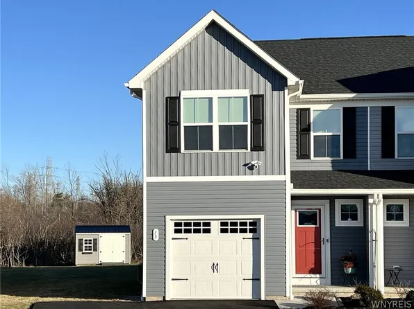 15 Grant Ct, Buffalo, NY 14218