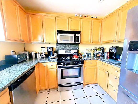 3rd image of 17725 Merridy St
