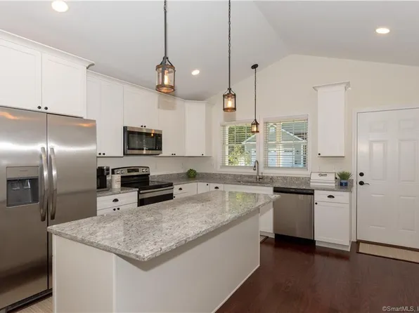 16 Henry Drive #16, Plainfield, CT 06374