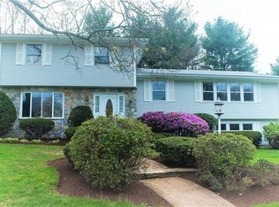 1 Lord Fox Run, Lincoln, RI 02865