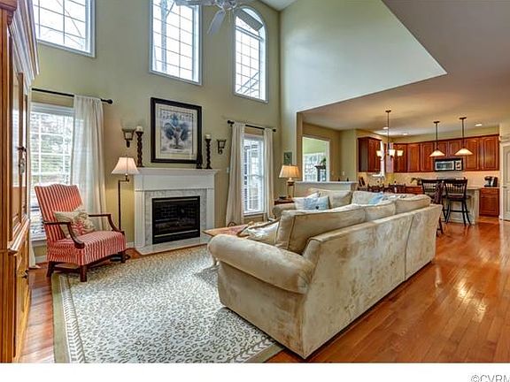 4th image of 4701 Greenbrooke Dr