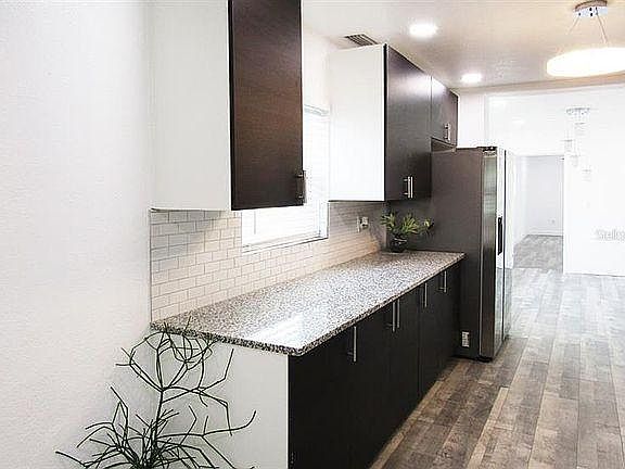 4th image of 2120A 45th St S