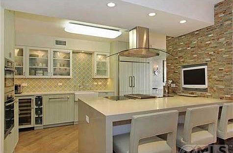 3rd image of 2660 S Ocean Blvd #404