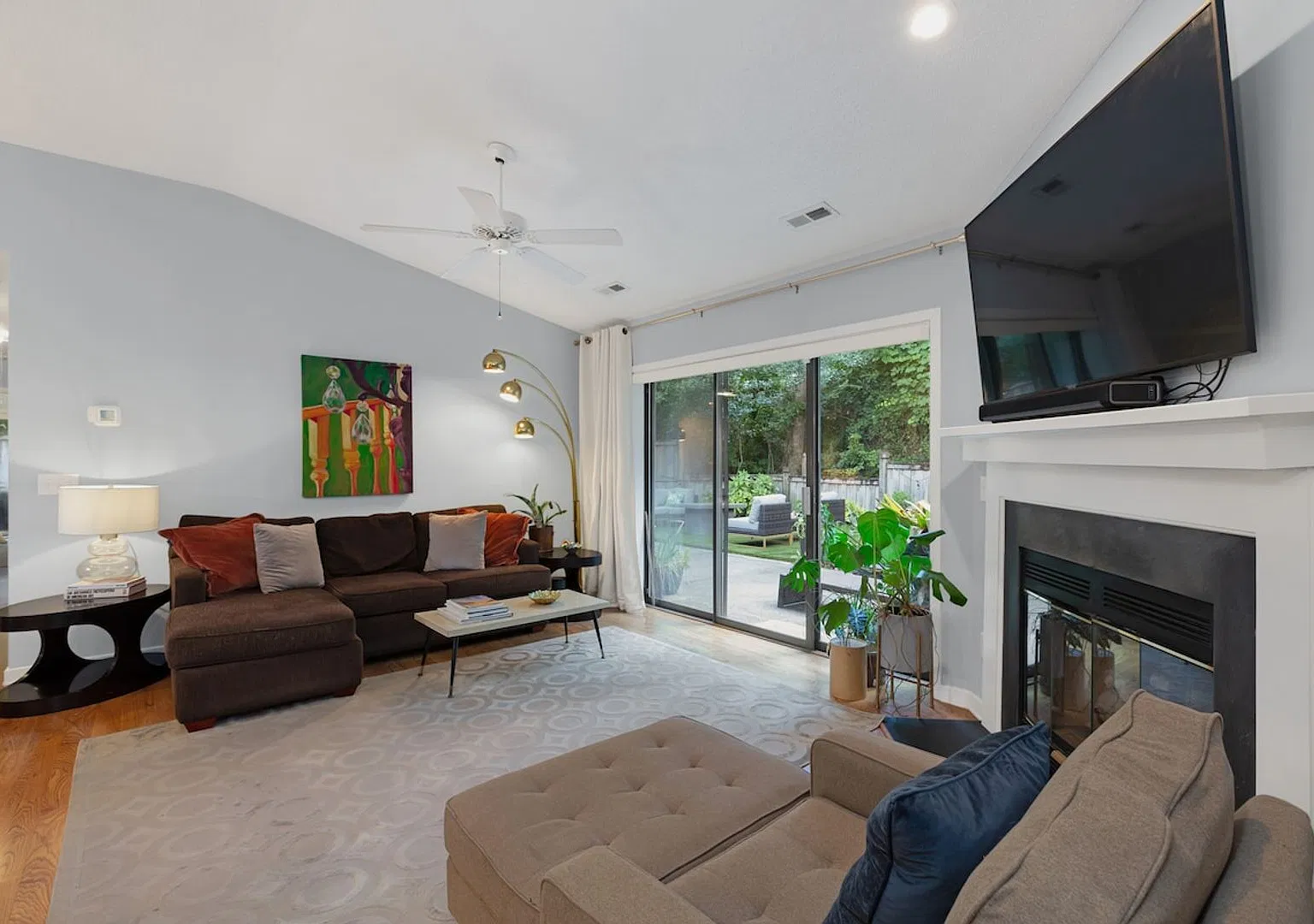 Comfortable 3 Bedroom Patio Home in a Convenient Wilmington Location — Photo 3