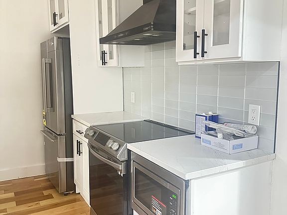 3rd image of 161 Saint Marks Ave #2