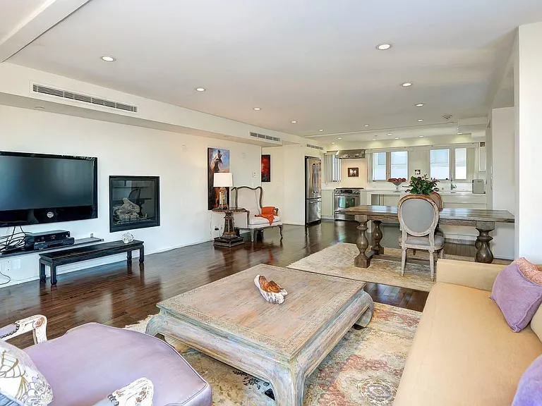 403 Idaho Ave #A — Photo 4