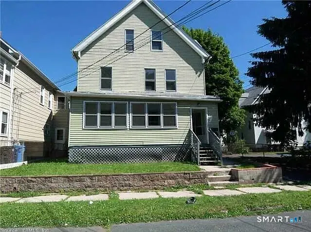 8 Bronson St