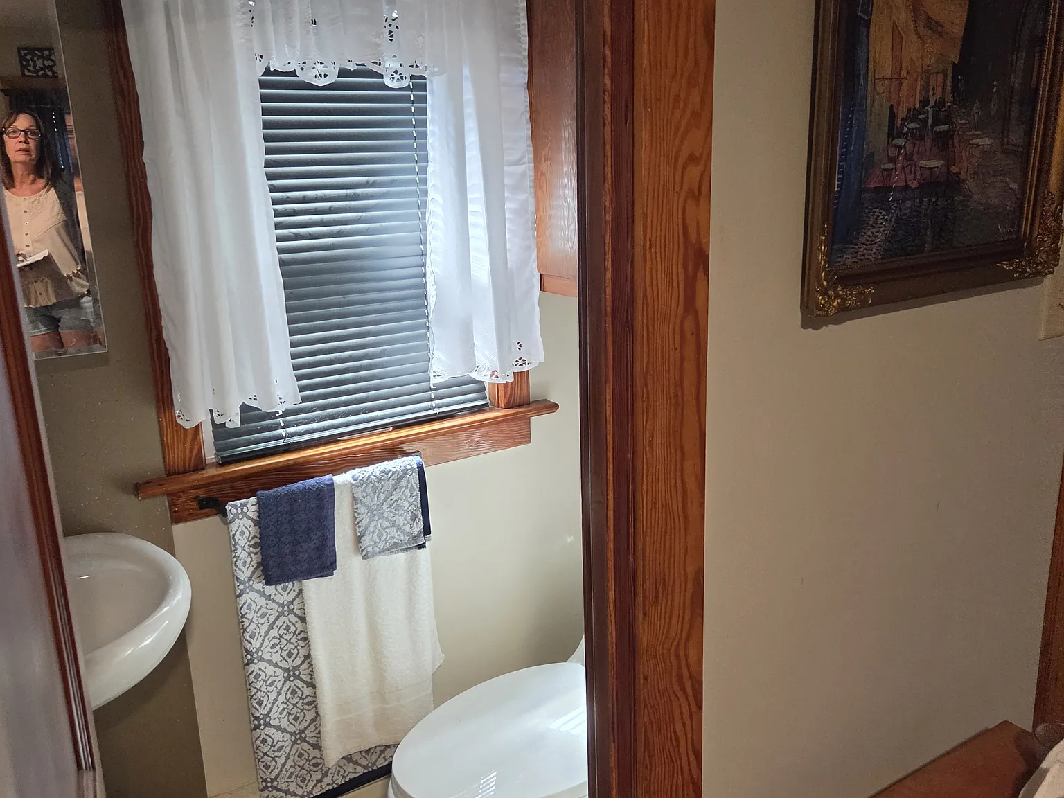 1 bed, 300 sqft, $900 — Photo 3