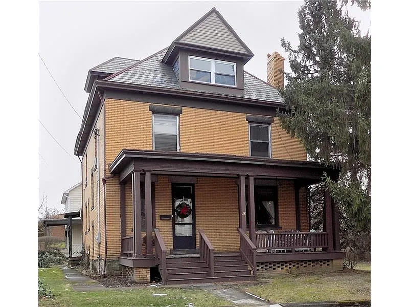 38 Oakland Ave photo 1