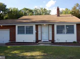 7 Glenview Dr, Cinnaminson, NJ 08077