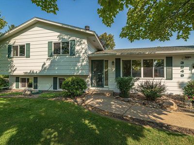 3849 Country Creek Way, Eagan, MN, 55122