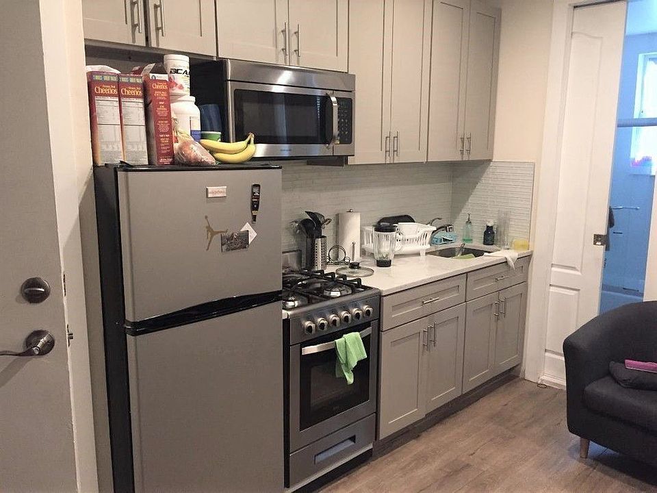 1st image of 2303 30th Dr APT 2R